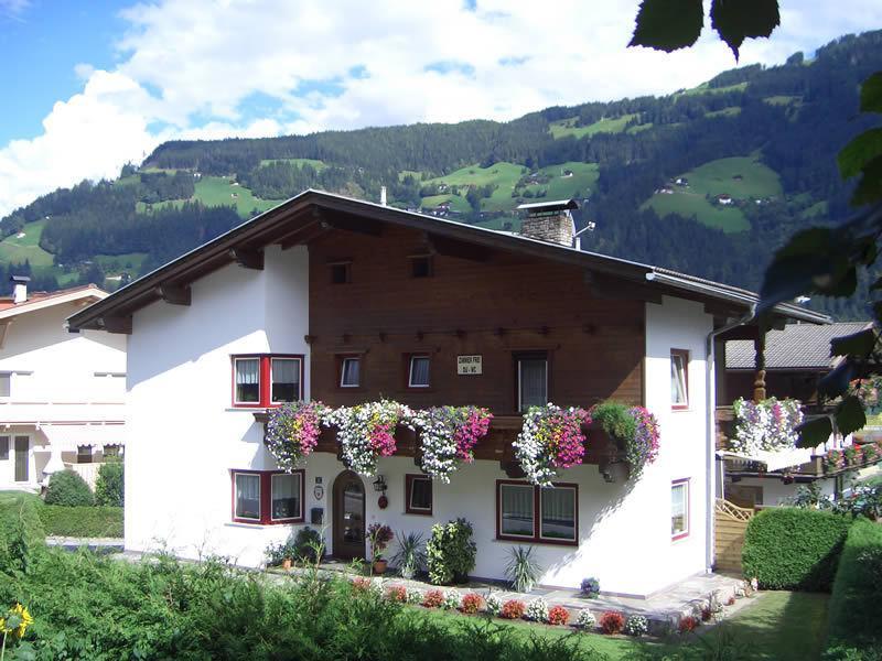 Gaestehaus Geisler Hotel Hippach Exterior photo